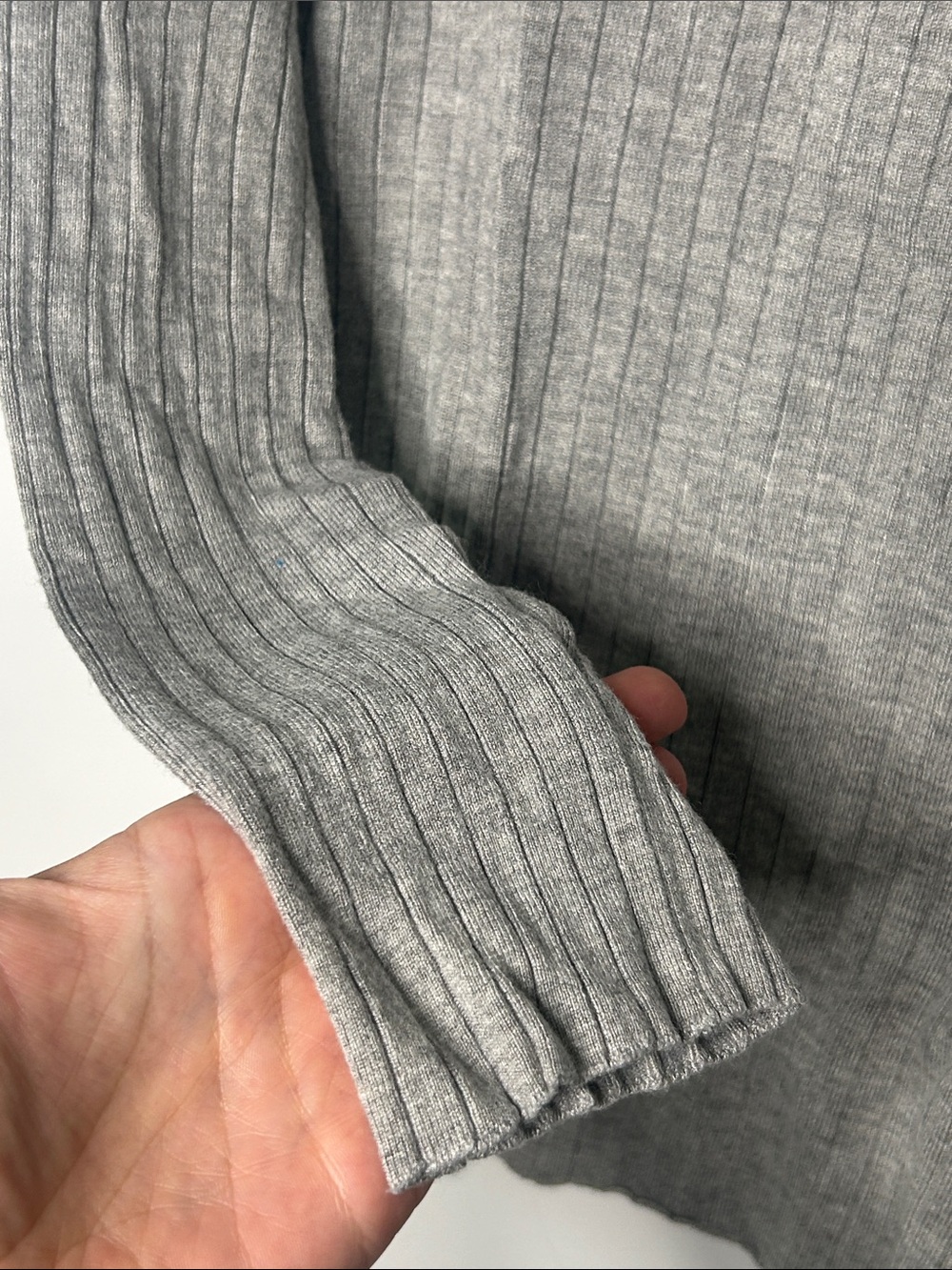 Zara Women's Gray Ribbed Crewneck Sweater - Picture 6 of 6